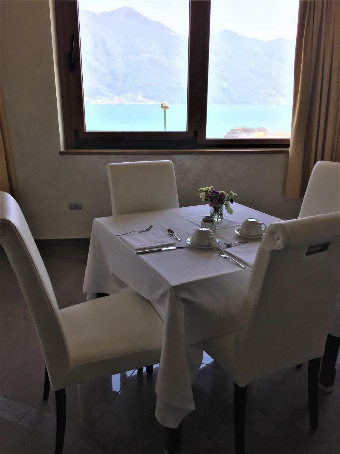 Il Castello Di Lovere Hotel Esterno foto